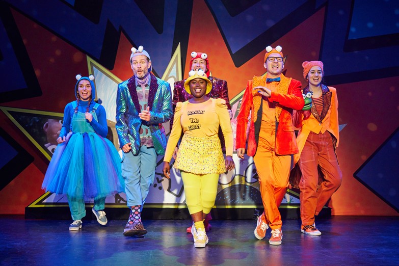 ms frizzle and crew from the magic school bus<br />
